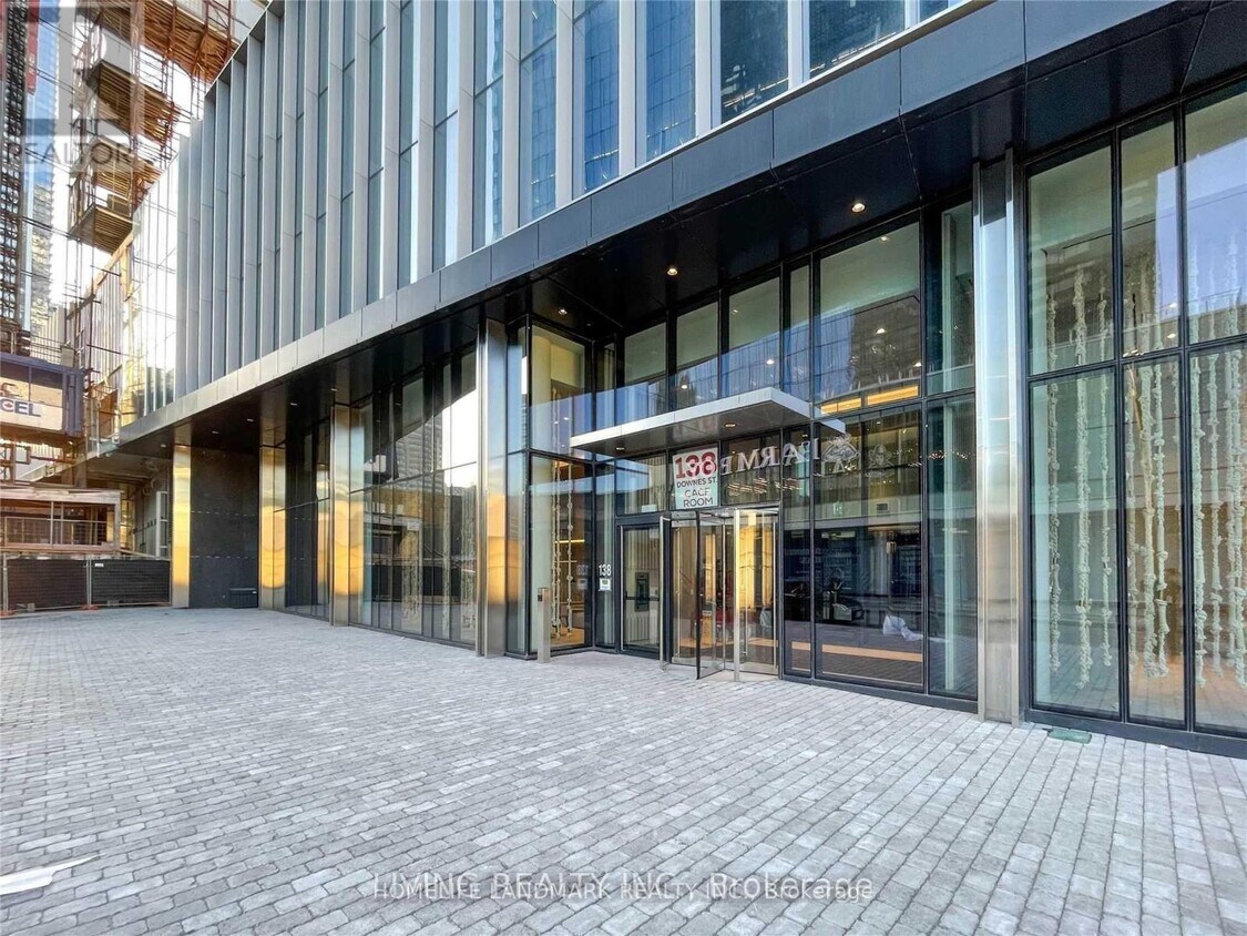 Building Photo - 138 Downes St