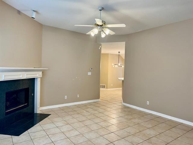 Foto del edificio - 2151 Arbor Creek Dr
