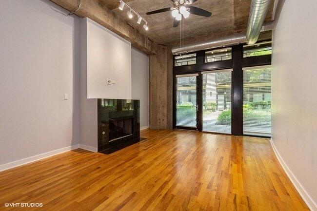 Building Photo - 1110 W 15th St