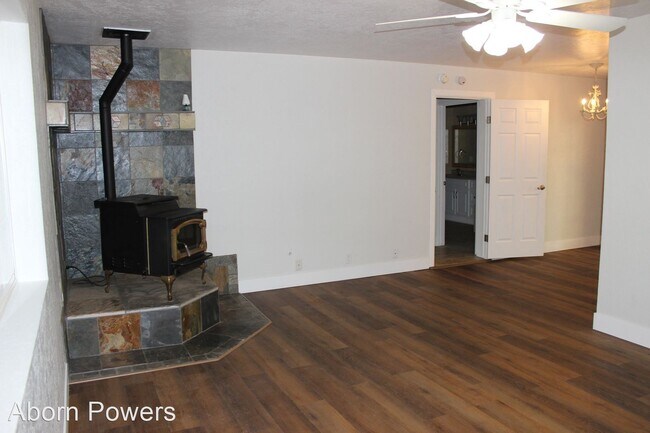 Building Photo - 3 br, 2 bath House - 3175 Sly Park Rd.