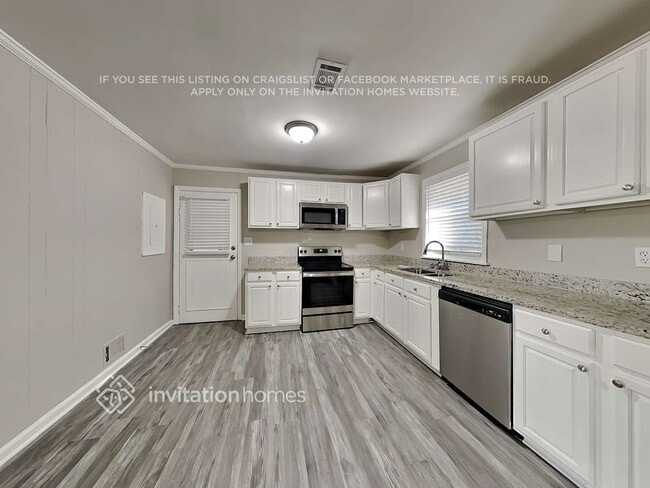 Building Photo - 2932 Heather Dr