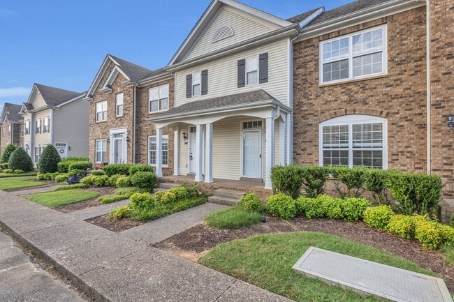 Building Photo - 2271 Dewey Dr