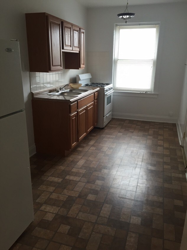 Foto del edificio - 2942 N Kolmar Ave
