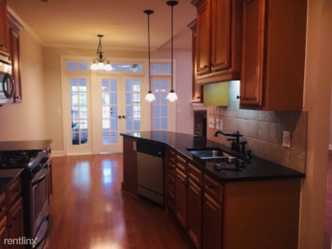 Foto del edificio - 3 br, 2 bath Townhome - 800 Sydney Shores Ct