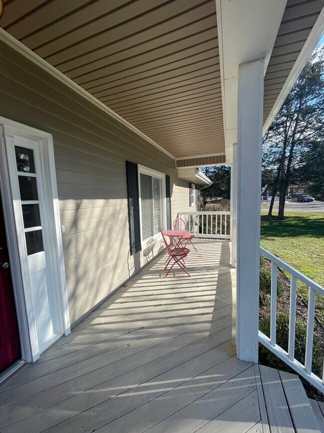 Foto del edificio - Charming 4 bedroom, 2 bathroom house located in Hixson, TN.