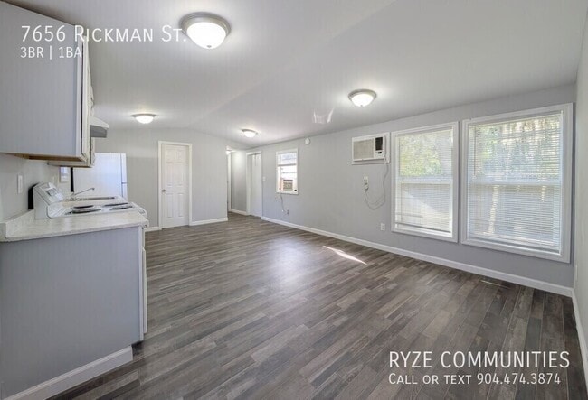 Foto del edificio - 7656 Rickman St