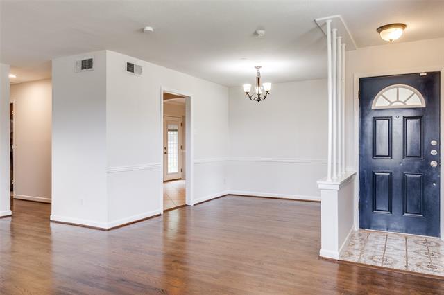 Building Photo - 10656 Lorwood Dr