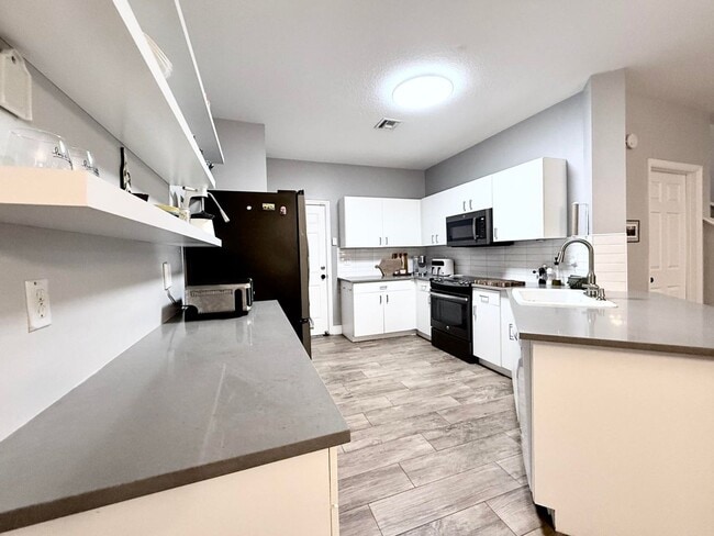 Foto del edificio - 9138 Villa Palma Ln