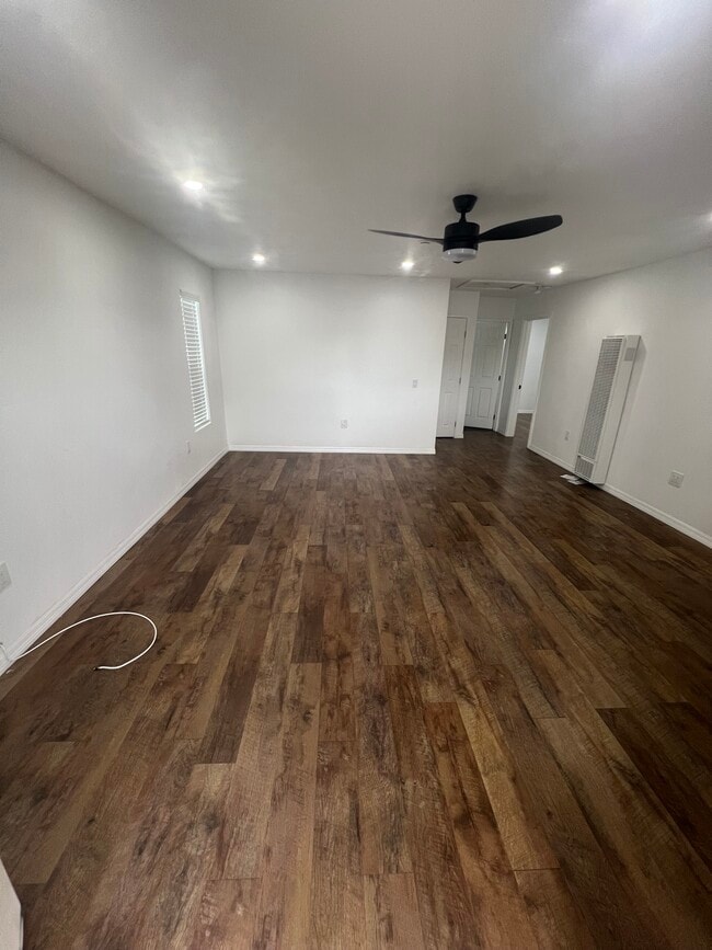 Building Photo - 4817 W 134th Pl