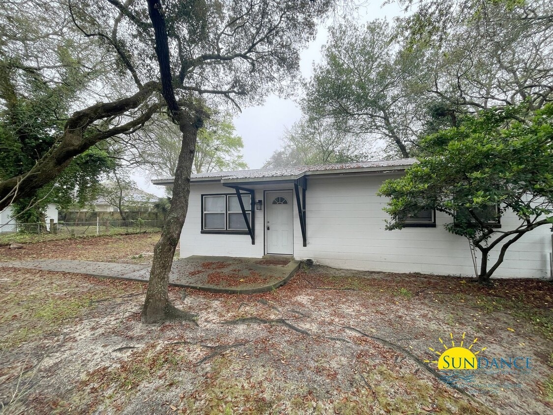 Primary Photo - Beautiful Cottage in Central Fort Walton B...