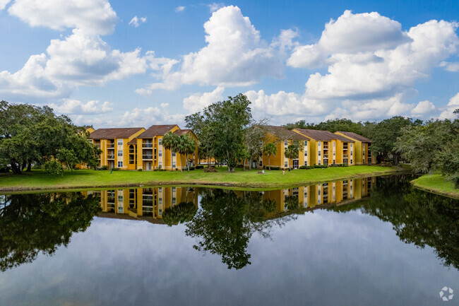 Foto del edificio - Images Condominiums