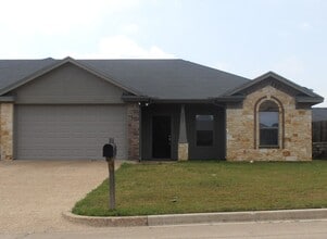 Building Photo - 3040 Breton St