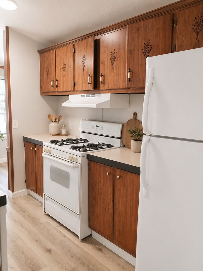 Building Photo - 27 Deerwood Park