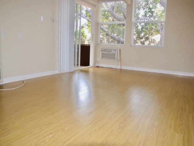 Building Photo - 1750 El Cerrito Place