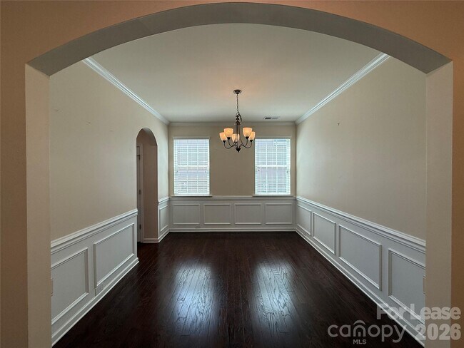 Building Photo - 6911 Agnew Dr