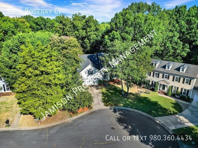 Foto del edificio - 2804 Rosebay Ct