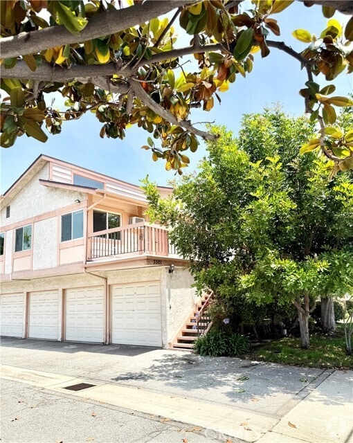 Building Photo - 3301 Pasadena Ave