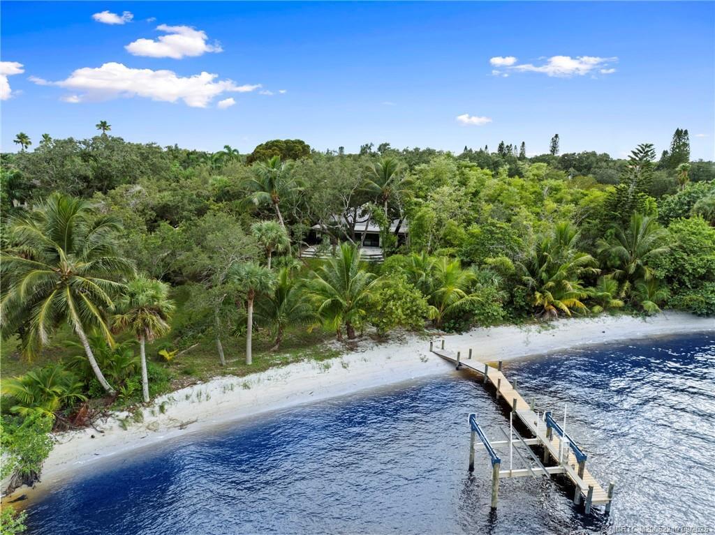 Foto principal - 659 SE St Lucie Blvd