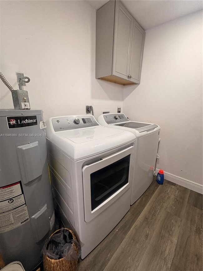 Foto del edificio - 8221 NW South River Dr