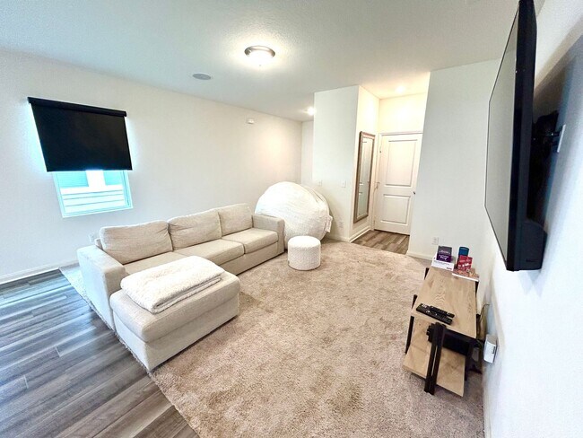 Foto del edificio - AVAILABLE NOW! FIRST TIME RENTAL 3 Bedroom...