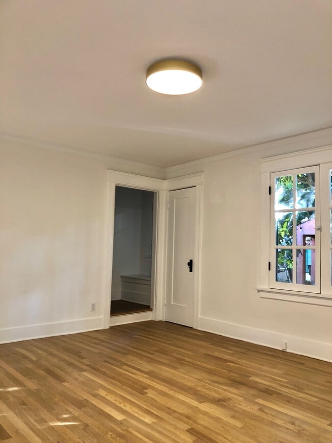 Building Photo - 2044 N Highland Ave