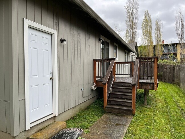 Photo - JKC2148 (HOLD FUNDS WO#21497-1, 21498-1) Apartment