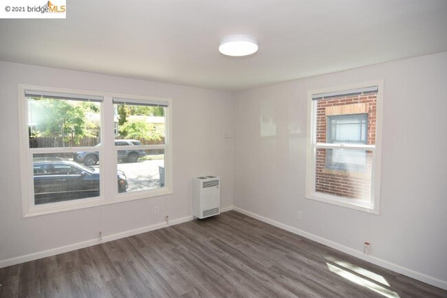 Building Photo - 2644 Acton St