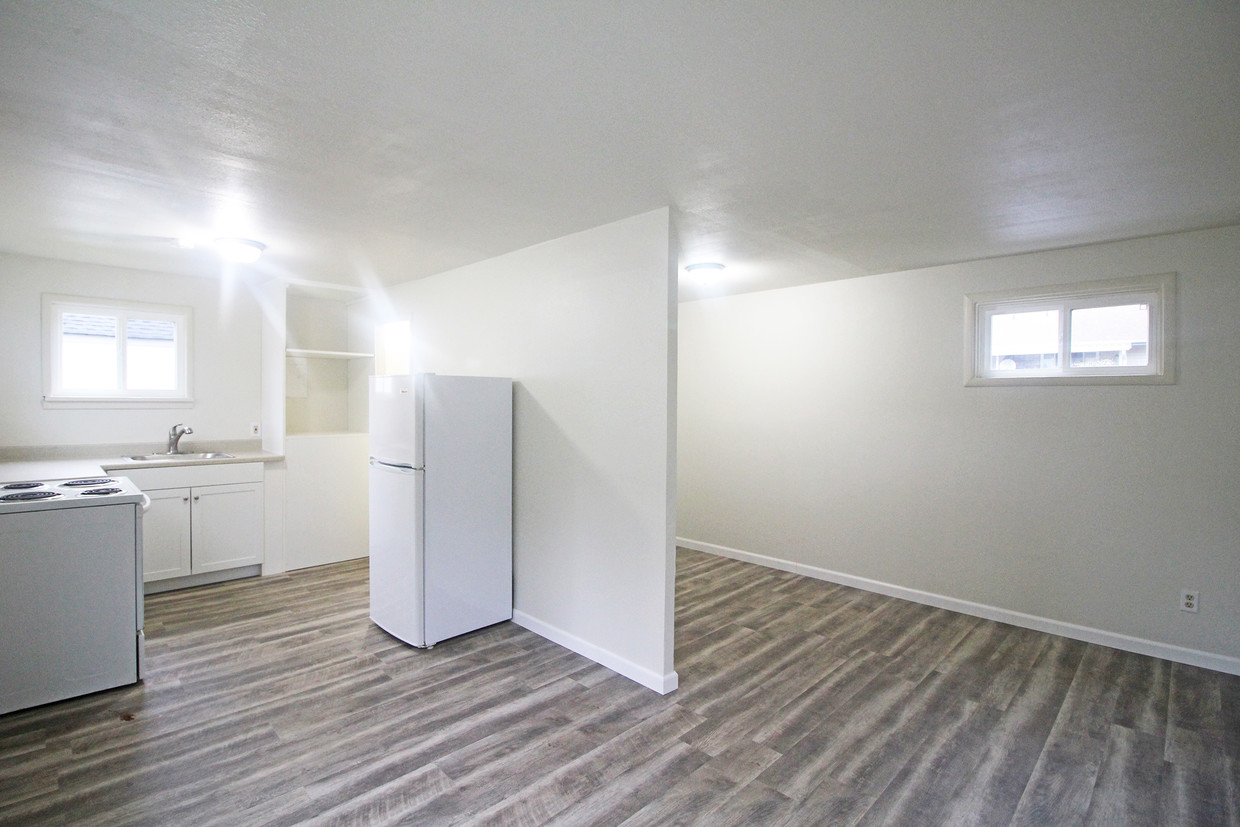 Foto principal - 3119 Bridgeport Way W