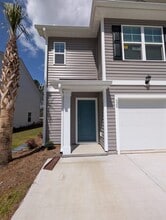 Building Photo - 620 Golden Resin Rd