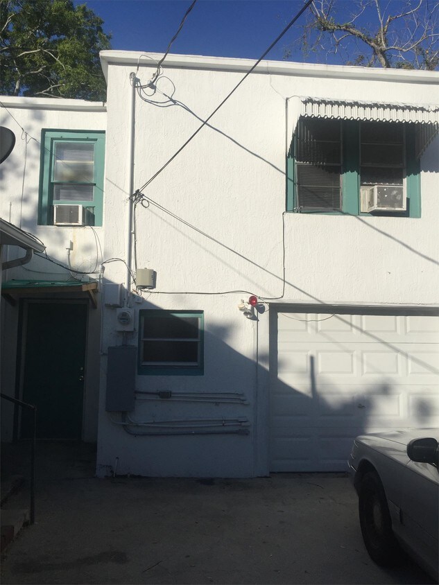 Primary Photo - 306 N Keech St