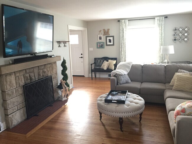 Foto del edificio - 405 Breckenridge Ln