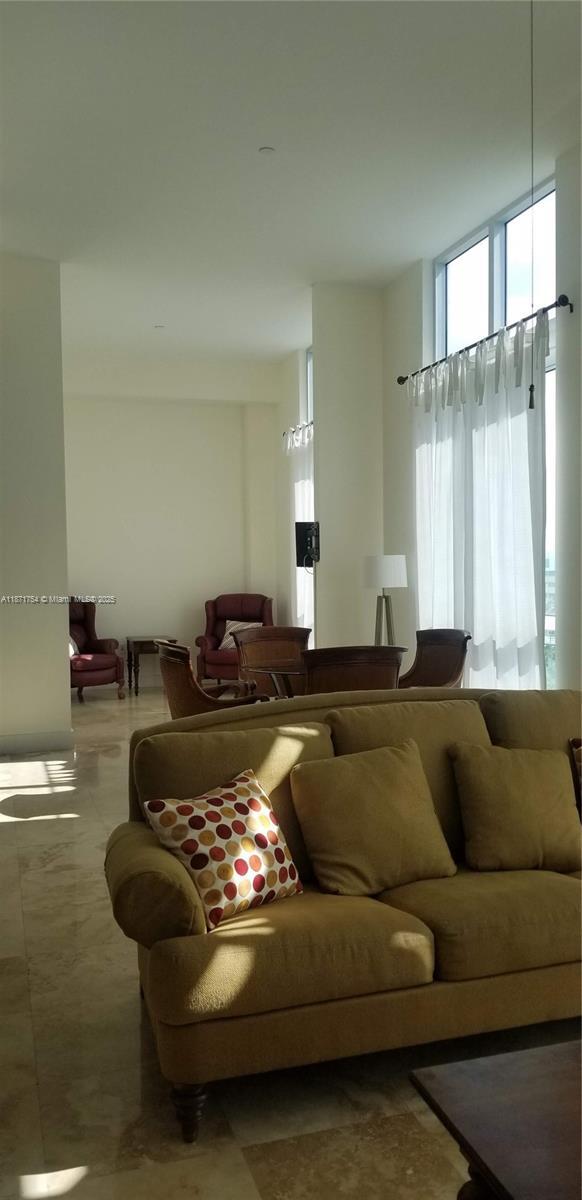 Foto del edificio - 9066 NW 73rd St
