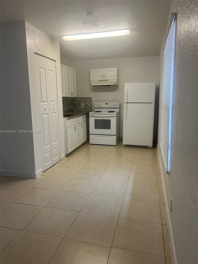 Building Photo - 919 NW 2nd Ave