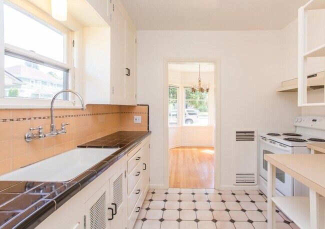 Foto del edificio - Rentals - 5730 / 5732 Duplex