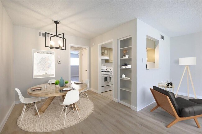 Foto del edificio - 7920 Rockwood Ln