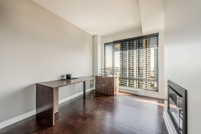 Building Photo - 199 Rue de la Rotonde