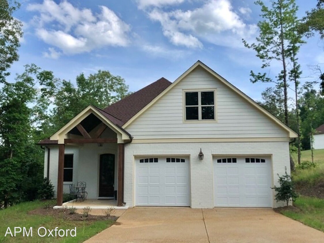 Primary Photo - 5 br, 3.5 bath House - 70 County Raod 409