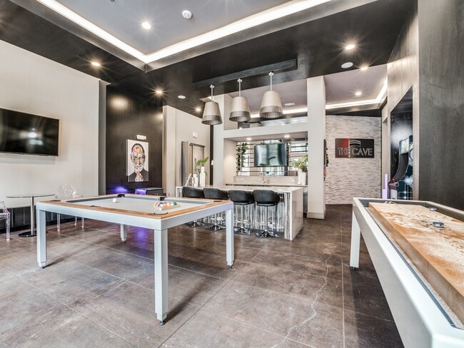 Building Photo - Capitol at Stonebriar