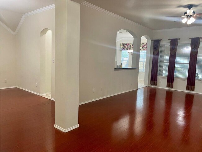 Building Photo - 2776 Sweetbriar Ln
