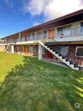 Building Photo - 2215 California Ave SW
