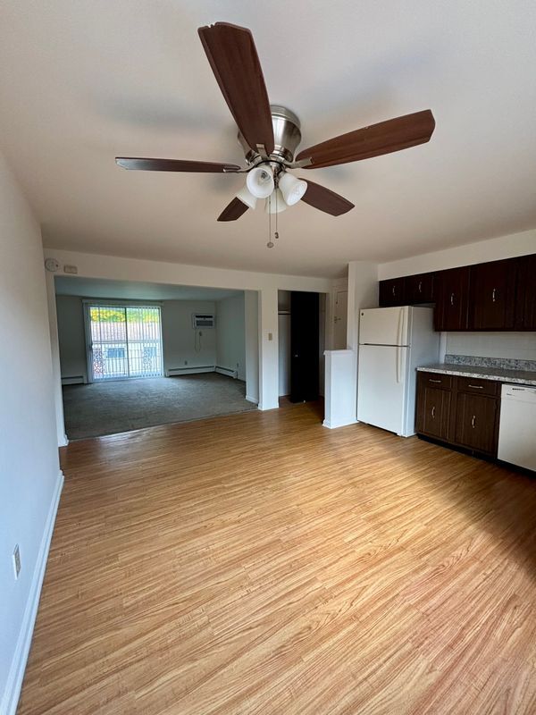 Building Photo - 30 Losson Garden Dr