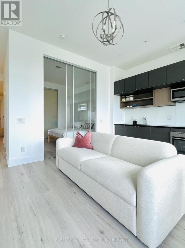 Building Photo - 111 St Clair Ave W