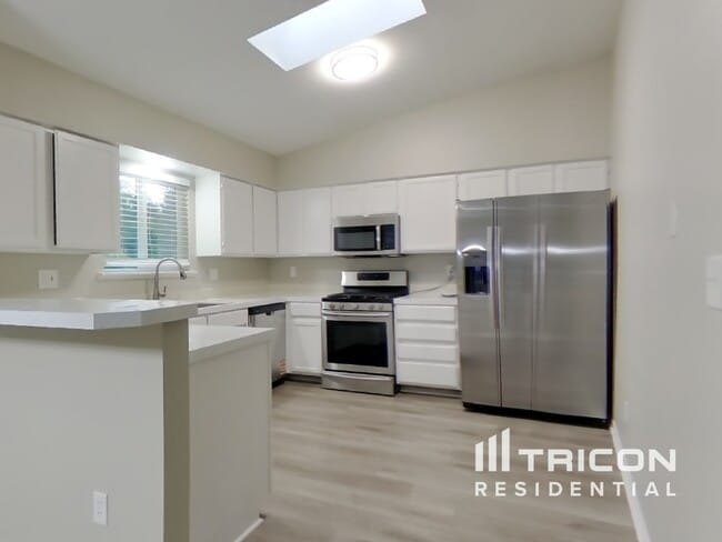 Building Photo - 2321 42nd Ave Ct