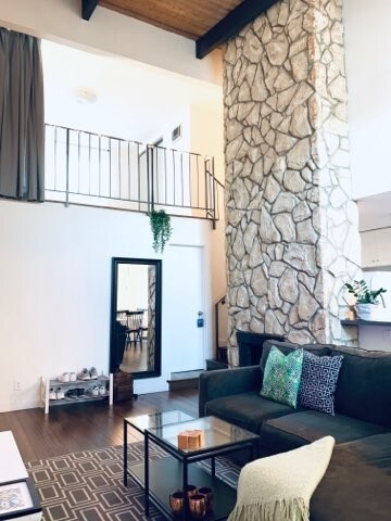 Foto del edificio - 11714 Goshen Ave