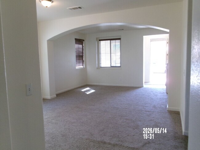 Foto del edificio - 8728 High Ridge Dr
