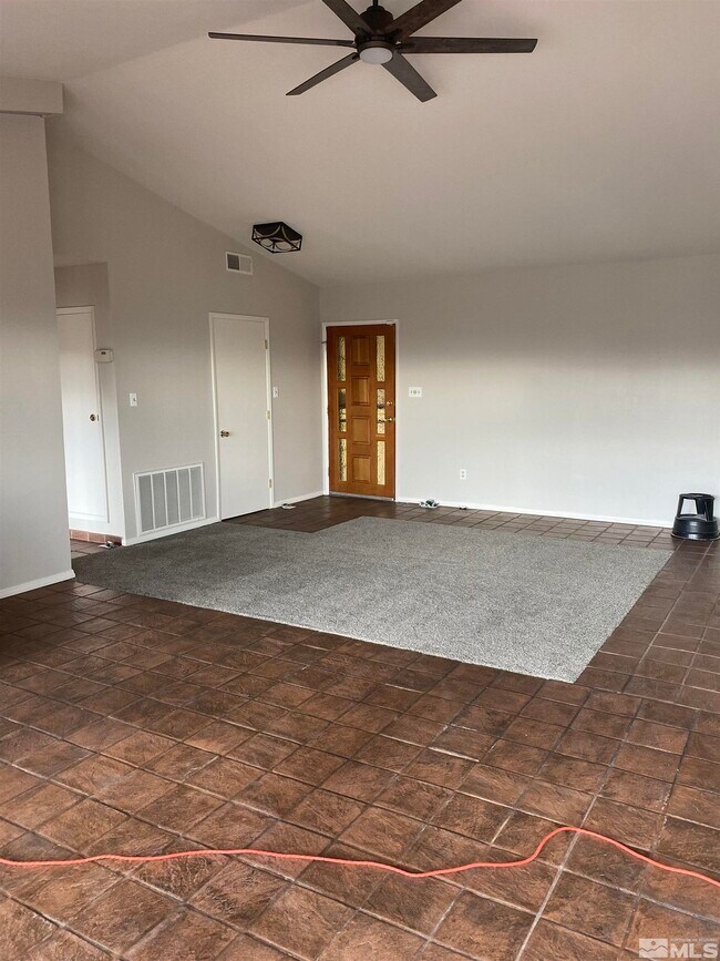 Building Photo - 2045 Scharr Cir