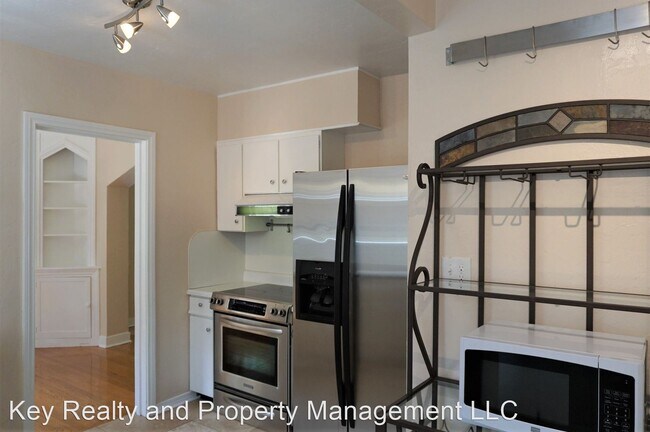Foto del edificio - 2 br, 1 bath House - 2642 NW 13th St