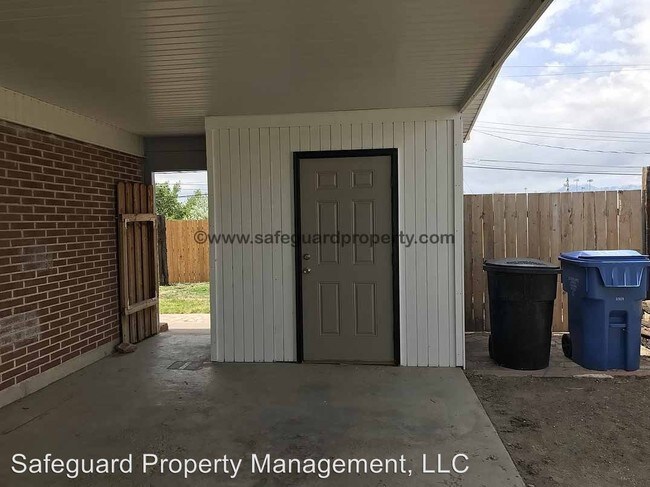 Foto del edificio - 3 br, 1 bath House - 736 East 9990 South