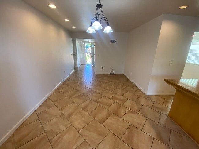 Building Photo - Pet Friendly Home in Templeton School Dist...