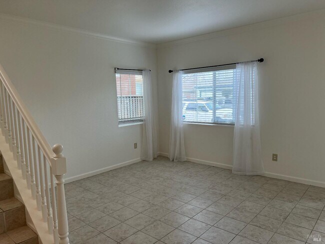 Building Photo - 4451 Meadow Valley Cir